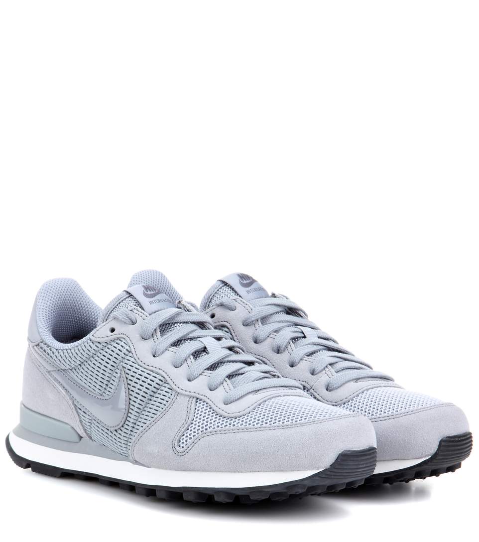 chaussures nike grise femme chaussures nike grise femme